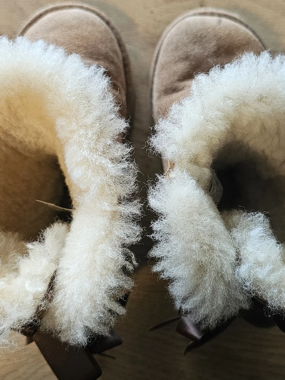 UGG Chestnut Sheepskin Boots with Satin Bows (Little Kid Size 11)